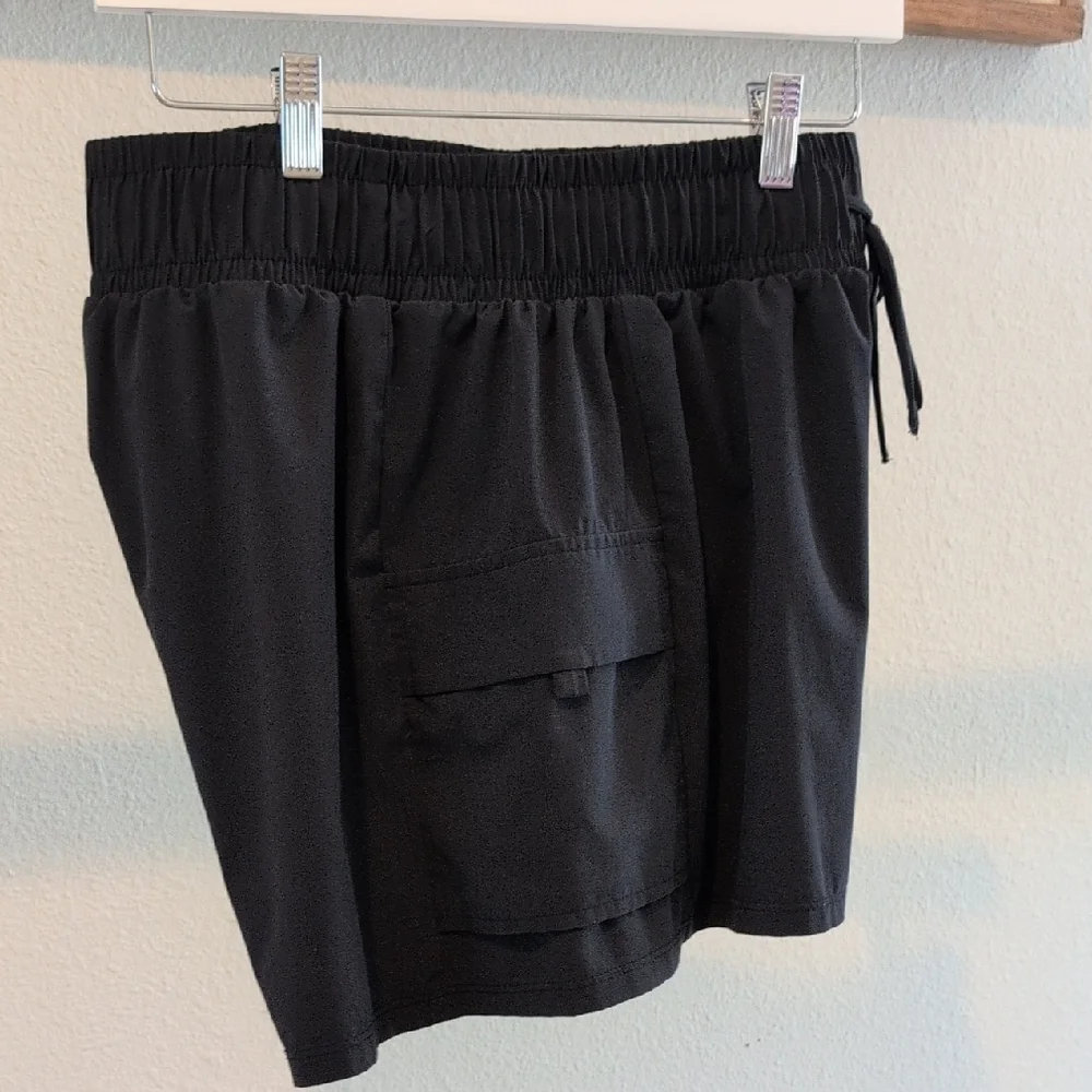 Black Cargo Shorts with Elastic Waistband and Relaxed Fit - Picture 6 of 6